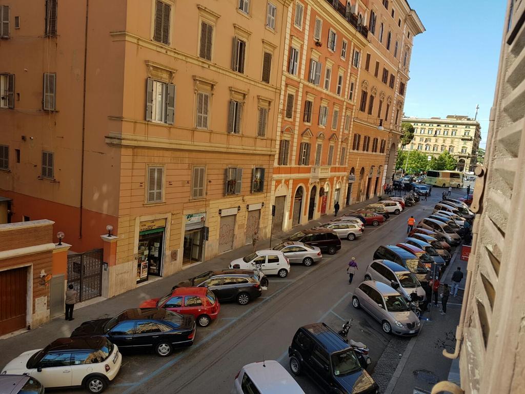 Charm Of Rome Bed & Breakfast Bagian luar foto